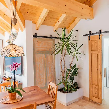 Apartment Schoene Mit Bergblick