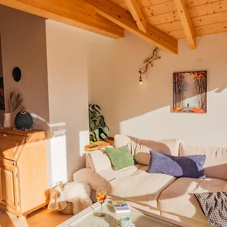 Apartment Schoene Mit Bergblick